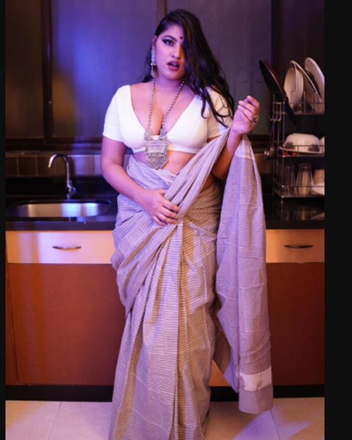 Professional Escort travel Chennai